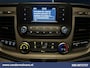 Ford Transit 2.0 TDCI 130pk L4H3 Euro6 Airco | Camera | Cruisecontrol | Verwarmde voorruit | Parkeersensoren, Bijrijdersbank