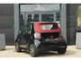 smart EQ Fortwo cabrio Comfort PLUS 18 kWh | 82 PK | Leder | Stoelverwarming | Achteruitrijcamera | Smart Fortwo Cabrio EQ Comfort PLUS 82 PK met elektrische aandrijving en 18 kWh-accu, lederen bekleding, verwarmde voorstoelen, automatische airconditioning, elektrisch bedienbare cabriokap,