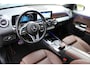 Mercedes-Benz GLB 200 Premium | Incl. 12 maanden Garantie | Meer foto's volgen, moet nog gepoetst worden | Stoelverwarming | Trekhaak | Elektrische kofferbakklep | Achteruitrijcamera | Keyless entry/start | Sfeerverlichting | Cruise controle | Lane assist | Climate controle | DAB | Lederen bekleding | Origineel NL Auto | NAP |