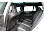 Volvo V60 T8 Plug-in hybrid AWD Ultra Dark | Panoramadak | Trekhaak | Premium audio by Harman Kardon | Head-up display | 360 graden camera | Verwarmbare voorstoelen en stuurwiel |