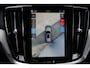 Volvo V60 T8 Plug-in hybrid AWD Ultra Dark | Panoramadak | Trekhaak | Premium audio by Harman Kardon | Head-up display | 360 graden camera | Verwarmbare voorstoelen en stuurwiel |
