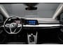 Volkswagen Golf 1.0 TSI 110pk Life Camera Stoel/Stuur verwarming Sfeerverlichting Getint glas CarPlay Clima Cruise