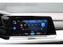 Volkswagen Golf 1.0 TSI 110pk Life Camera Stoel/Stuur verwarming Sfeerverlichting Getint glas CarPlay Clima Cruise