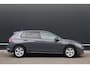 Volkswagen Golf 1.0 TSI 110pk Life Camera Stoel/Stuur verwarming Sfeerverlichting Getint glas CarPlay Clima Cruise