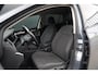 Volkswagen Golf 1.0 TSI 110pk Life Camera Stoel/Stuur verwarming Sfeerverlichting Getint glas CarPlay Clima Cruise