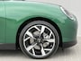 MINI Mini Electric 3-Deurs Cooper SE Paul Smith Ed. S 54.2 kWh / SOH 98% / 3 Fasen / Fabrieksgarantie tot 30-12-2027 / Navigatie / CCS snel laden / Apple Carplay Android / Stuur & Stoelverwarming / Elektrisch verstelbare Stoelen / Climate Control / 360 Graden Camera / Harman/Kardon / HUD /