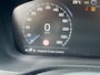 Volvo XC60 2.0 B5 AWD R-Design | Trekhaak | Adaptieve cruise control | Harman/Kardon | Panorama dak | Stoelverwarming |