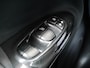 Nissan Juke 1.6 Turbo NISMO | 200 PK | Achteruitrijcamera | Lichtmetalen velgen | Climate control | Sportstoelen | Keyless entry en start | Extra getint glas | Unieke uitvoering