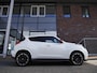 Nissan Juke 1.6 Turbo NISMO | 200 PK | Achteruitrijcamera | Lichtmetalen velgen | Climate control | Sportstoelen | Keyless entry en start | Extra getint glas | Unieke uitvoering
