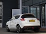 Nissan Juke 1.6 Turbo NISMO | 200 PK | Achteruitrijcamera | Lichtmetalen velgen | Climate control | Sportstoelen | Keyless entry en start | Extra getint glas | Unieke uitvoering