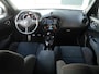 Nissan Juke 1.6 Turbo NISMO | 200 PK | Achteruitrijcamera | Lichtmetalen velgen | Climate control | Sportstoelen | Keyless entry en start | Extra getint glas | Unieke uitvoering