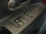 Volkswagen Up! 1.0 BMT move up! Rijklaar! | Cruise | Bluetooth | All-Season | ( Vestiging - Nieuwegein )