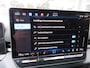 Volkswagen T-Roc 1.5 eTSI 150pk R-LINE DSG Nieuw model / Trekhaak / Camera / IQ Light / FABRIEKS garantie