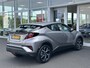Toyota C-HR / C-HR+ 1.8 Hybrid Dynamic Apple/Android Carplay | Navigatie | Parkeersensoren voor+achter | 18 inch lichtmetalen velgen