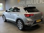 Volkswagen T-Roc 1.5 TSI Style | Adaptive cruise | IQ light | Massage | Digidash | Achteruitrijcamera | Clima | Stoelverwarming |