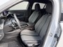 Peugeot 2008 1.2 Turbo 130PK Allure | Trekhaak 1200KG | Facelift model | Navigatie | Keyless Entry/Start | Digitaal Instrumentarium | HD Camera | LED Verlichting | Adaptieve Cruise Control | Climate Control | Lichtmetalen Velgen |