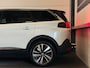 Peugeot 5008 1.2 PureTech 7p, Pano, Cruise Control, Apple Carplay, 360° Camera, Trekhaak, LED, Virtual Cockpit, Climate Control