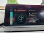 BMW 3-Serie 320i Luxury Edition Connected, LED, Navi, PDC