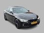 BMW 3-Serie 320i Luxury Edition Connected, LED, Navi, PDC