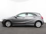 Mercedes-Benz A-klasse 180 Ambition Style Automaat Sfeerverlichting Navigatie Climate Control Parkeer Sensoren V+A Lichtmetalen Velgen Cruise Control Bluetooth