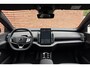 Volvo EX30 Single Motor Extended Range Ultra 69 kWh 45th Anniversary Edition | 5 jaar garantie - (2 jaar extra fabrieksgarantie) | 20 inch lichtmetalen velgen | Extra getint glas achter | Verwarmde voorstoelen en stuurwiel
