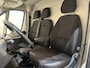 Peugeot Boxer 335 2.2 BlueHDi 140 PK L3H2 Premium / Dhollandia Laadklep / Euro 6 / Airco / Camera / Cruise Control / Navigatie / 3-Zits / 40.000 KM !!