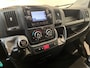 Peugeot Boxer 335 2.2 BlueHDi 140 PK L3H2 Premium / Dhollandia Laadklep / Euro 6 / Airco / Camera / Cruise Control / Navigatie / 3-Zits / 40.000 KM !!
