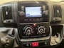 Peugeot Boxer 335 2.2 BlueHDi 140 PK L3H2 Premium / Dhollandia Laadklep / Euro 6 / Airco / Camera / Cruise Control / Navigatie / 3-Zits / 40.000 KM !!