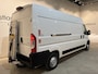 Peugeot Boxer 335 2.2 BlueHDi 140 PK L3H2 Premium / Dhollandia Laadklep / Euro 6 / Airco / Camera / Cruise Control / Navigatie / 3-Zits / 40.000 KM !!