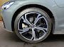 Volvo V60 2.0 T6 Plug-in hybrid AWD Ultra Dark | Bower & Wilkins | Massage stoelen voor | 360 Camera | Schuifkanteldak | 19inch velgen |
