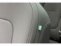 Volvo EX30 Single Motor Extended Range Ultra 69 kWh 45th Anniversary Edition | 5 jaar garantie - (2 jaar extra fabrieksgarantie) | Zwarte Interieur Bekleding | 20 inch lichtmetalen velgen | Getint glas achter | Verwarmde voorstoelen en stuurwiel | Panoramadak | 360 Graden Camera | Premium Aduio By Harman Kardon | Draadloze telefoonlader | Pilot Assist | Parkeerassistent |
