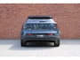 Volvo EX30 Single Motor Extended Range Ultra 69 kWh 45th Anniversary Edition | 5 jaar garantie - (2 jaar extra fabrieksgarantie) | Zwarte Interieur Bekleding | 20 inch lichtmetalen velgen | Getint glas achter | Verwarmde voorstoelen en stuurwiel | Panoramadak | 360 Graden Camera | Premium Aduio By Harman Kardon | Draadloze telefoonlader | Pilot Assist | Parkeerassistent |