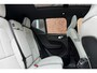 Volvo EX40 Single Motor Extended Range Ultra Europa 82 kWh | 45th Anniversary Edition | Panoramisch schuif-/ kanteldak | Harman Kardon | Elektrisch verstelbare voorstoelen met geheugen functie | 5 jaar garantie - (2 jaar extra fabrieksgarantie) | 20 inch lichtmetalen velgen | Extra getint glas achter | Verwarmde voorstoelen en stuurwiel | Pilot assist | Adaptieve cruise control