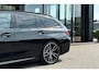 BMW 3-Serie Touring 330e xDrive, M-Sport, Pano, HUD, Adaptive Cruise, Dealer Onderhouden,