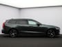 Volvo V60 2.0 T6 Plug-in hybrid AWD Ultra Dark / Head-Up Display / Bowers & Wilkins Audio / Stoelmassage / 360 camera / Pano. dak / Stoelventilatie / Elektr. stoelverstelling / Stoel-, stuur- & achterbankverwarming / BLIS