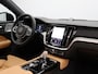 Volvo V60 2.0 T6 Plug-in hybrid AWD Ultra Dark / Head-Up Display / Bowers & Wilkins Audio / Stoelmassage / 360 camera / Pano. dak / Stoelventilatie / Elektr. stoelverstelling / Stoel-, stuur- & achterbankverwarming / BLIS