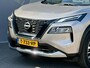 Nissan X-Trail 1.5 e-Power Tekna Plus / Dealer Onderhouden / Elektrisch Schuif/Kanteldak / Lederen Bekleding / BOSE Audio / HUD / Navigatie / Massagestoelen / Stoel- en Stuurverwarming / Elektrisch Verstelbare Voorstoelen Met Geheugenfunctie / Elektrische Achterklep / Verwarmde Voorruit / 360 Graden Camera / Apple Carplay/Android Auto /