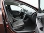 Volvo V40 Cross Country 2.0 T3 Nordic+ | Leder Stuurwiel | Cruise Control | Stoelverwarming | Navigatie | Camera | 16 Inch