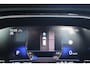 Volkswagen T-Roc 1.5 TSI 150pk DSG R-Line | Navigatie | Trekhaak | Camera | PDC