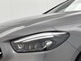 Mercedes-Benz B-klasse 200 Business Solution AMG | Panoramadak | Achteruitrijcamera | Nightpakket | Multibeam Koplampen | Inclusief 24 maanden MB Certified garantie voor Europa.