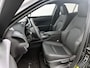Lexus UX 300h F SPORT Design | BTW Voertuig | Stoel+stuurverwarming | Lederen bekleding | Blind Spot Monitor | Parkeersensoren voor+achter | Navigatie | Apple CarPlay/Android Auto | Cruise Control Adaptive | Achteruitrij