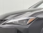 Lexus UX 300h F SPORT Design | BTW Voertuig | Stoel+stuurverwarming | Lederen bekleding | Blind Spot Monitor | Parkeersensoren voor+achter | Navigatie | Apple CarPlay/Android Auto | Cruise Control Adaptive | Achteruitrij