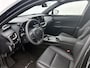 Lexus UX 300h F SPORT Design | BTW Voertuig | Stoel+stuurverwarming | Lederen bekleding | Blind Spot Monitor | Parkeersensoren voor+achter | Navigatie | Apple CarPlay/Android Auto | Cruise Control Adaptive | Achteruitrij