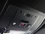 Lexus UX 300h F SPORT Design | BTW Voertuig | Stoel+stuurverwarming | Lederen bekleding | Blind Spot Monitor | Parkeersensoren voor+achter | Navigatie | Apple CarPlay/Android Auto | Cruise Control Adaptive | Achteruitrij