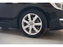 Volvo V60 1.5 T2 Nordic+ Aut. [ Xenon Trekhaak Stoelverwarming ]