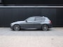 BMW 1-Serie 118i High Executive | AUT. | M SPORT | LEDER | SCHUIFDAK | TREKHAAK | PDC | STOELVERW. | CRUISE |