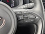 Toyota Yaris Cross 1.5 Hybrid 115 First Edition BRONZE MET. STOEL- STUUR- EN RUITENWISSER VERWARMING DRAADLOOS LADEN