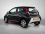 Toyota Aygo 1.0 VVT-i x-joy Automaat | Safety-Pack | Keyless Entry/Start | Climate Control | Apple CarPlay/Android Auto | Achteruitrijcamera | Elektrische ramen voor | elektrisch verstelbare buitenspiegels | Automatische verlich