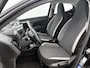 Toyota Aygo 1.0 VVT-i x-joy Automaat | Safety-Pack | Keyless Entry/Start | Climate Control | Apple CarPlay/Android Auto | Achteruitrijcamera | Elektrische ramen voor | elektrisch verstelbare buitenspiegels | Automatische verlich