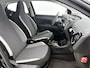 Toyota Aygo 1.0 VVT-i x-joy Automaat | Safety-Pack | Keyless Entry/Start | Climate Control | Apple CarPlay/Android Auto | Achteruitrijcamera | Elektrische ramen voor | elektrisch verstelbare buitenspiegels | Automatische verlich